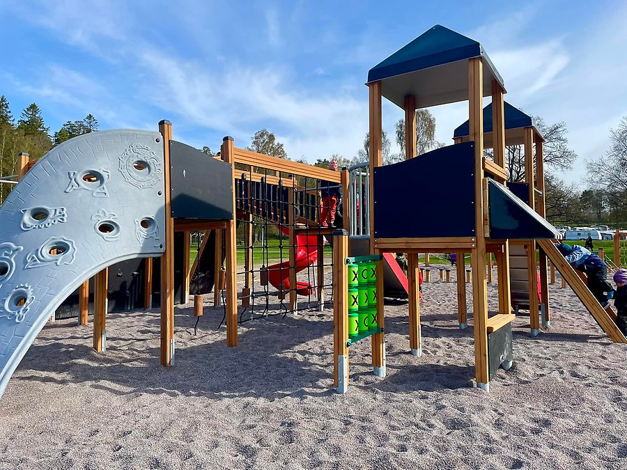 Klätterställning på NIckstabadets lekpark
